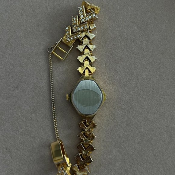 Gorgeous Vintage Gold Embellished Woman's Parmex Watch - Picture 3 of 3